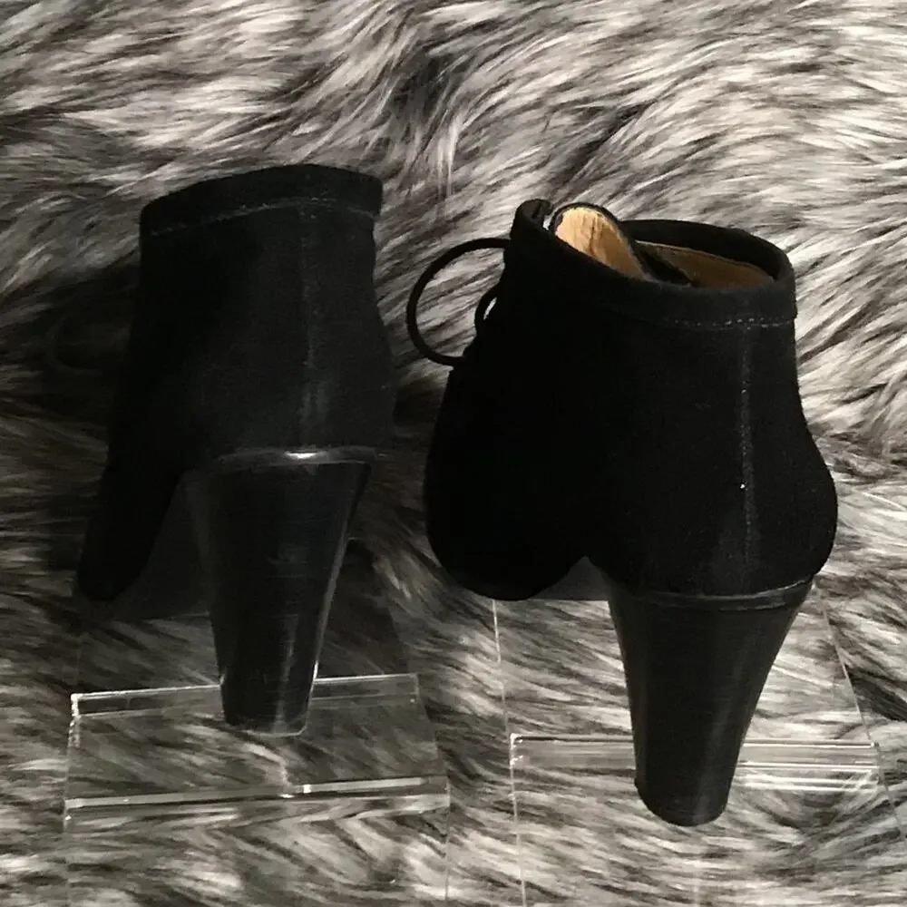 Isaac Mizrahi Black Suede Boots 7M - Picture 9 of 9